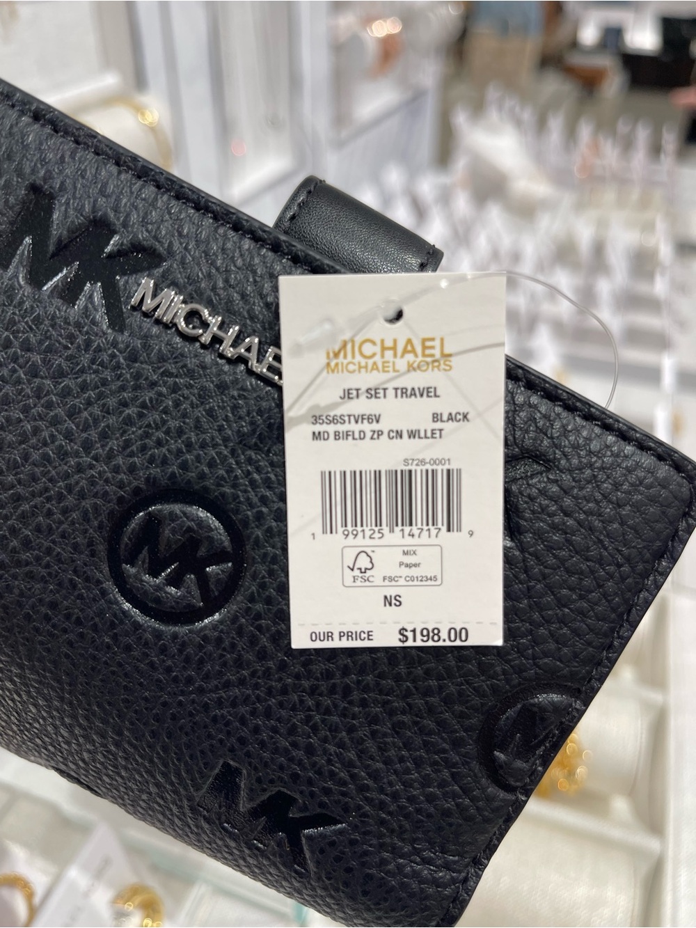 Michael Kors Jet Set Travel Medium  MK Logo Debossed Bifold Wallet
Black 
NWT - Picture 8 of 16